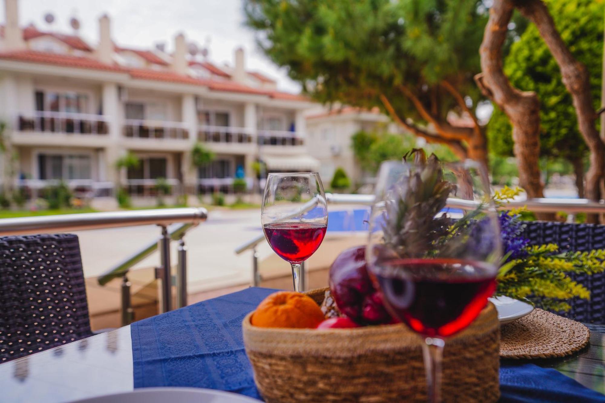 Sunset Beach Resort Aqua Lettings Fethiye Exterior photo
